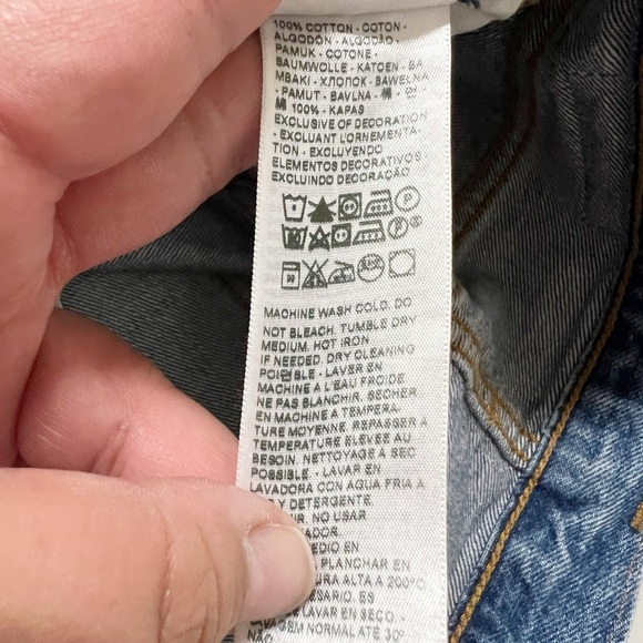 Levis Womens 501 Original Fit Selvedge Distressed High Rise Straight Fit Jeans - Picture 10 of 14